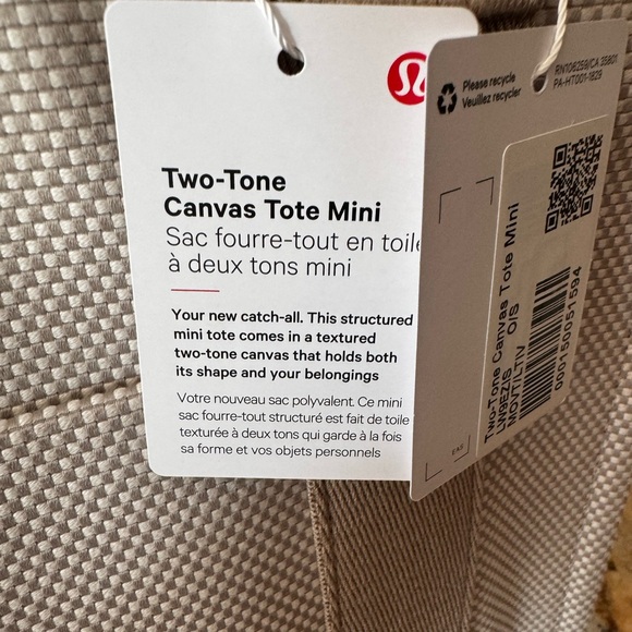 Lululemon Two-Tone Canvas Tote Bag
Mini 4.5L - Picture 8 of 8